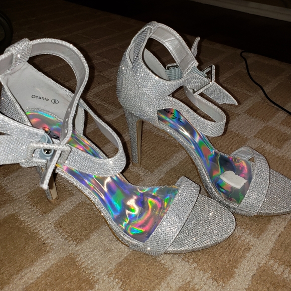 Shoes - Picture 2 of 3